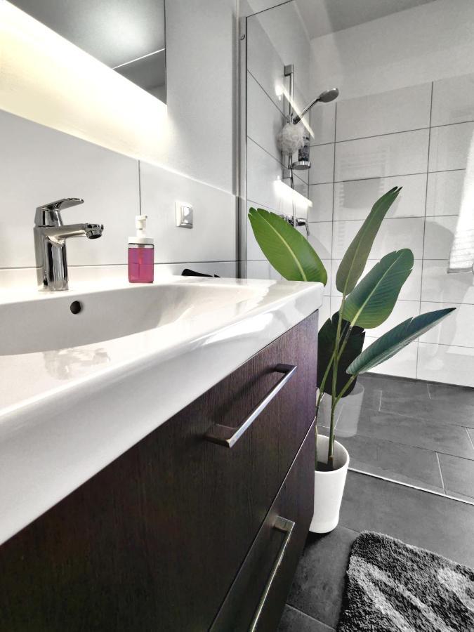 Penthouse Mit Whirlpool Im Herzen Von Niedersachsen Burgwedel  Exterior photo